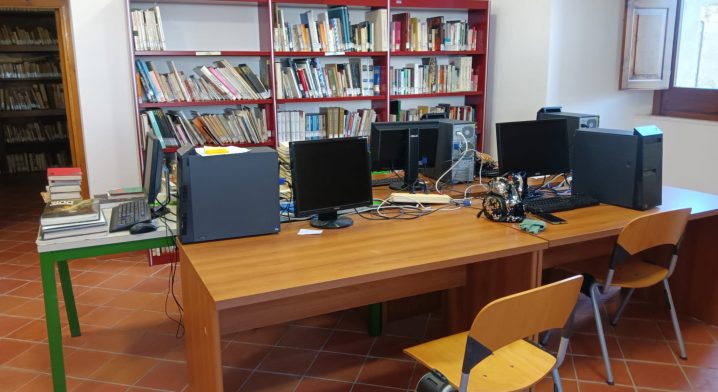 Biblioteca Comunale M. De Angelis - Foto #11329