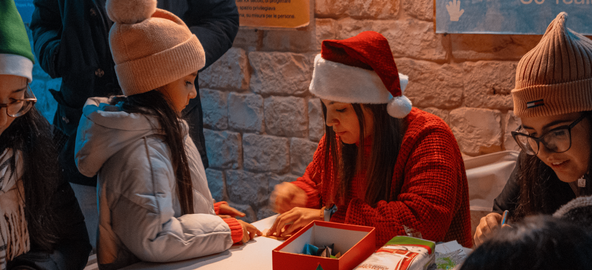 Laboratorio Origami durante il "Laboratorio di Babbo Natale"