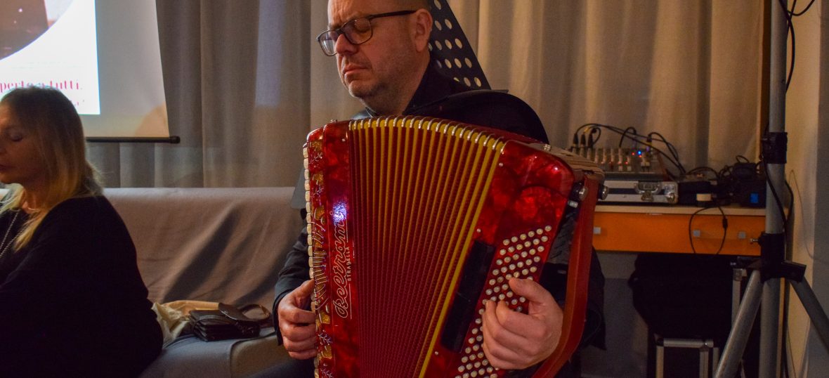 Radici e Valigie - Storia di parte e di chi resta